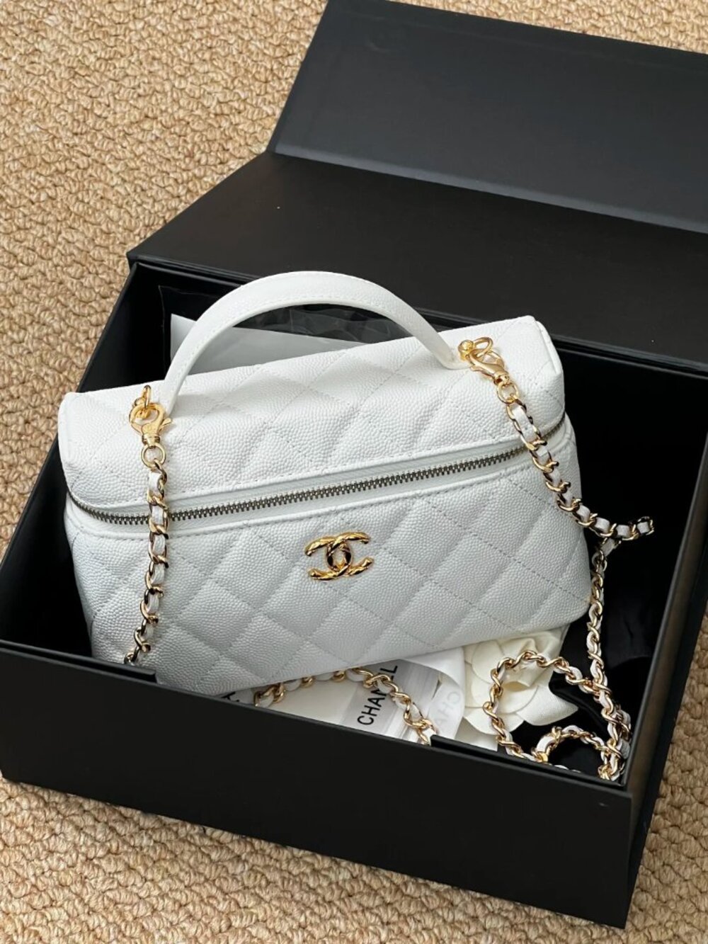 Classic CHANEL Bags: A Stylish and Versatile Choice for Elegance